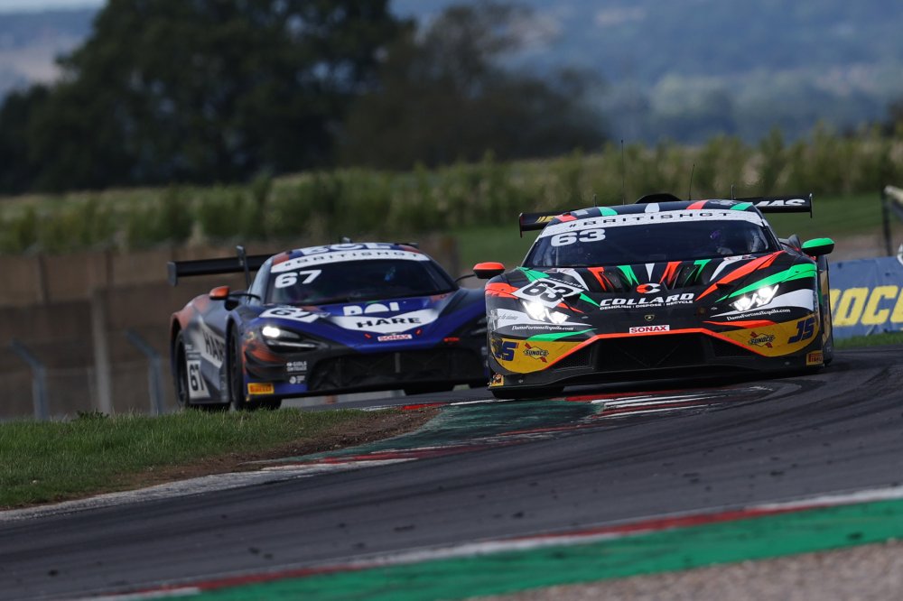 Lamborghini e McLaren si sfidano nella finale di Brands Hatch. Attenzione ad Aston Martin