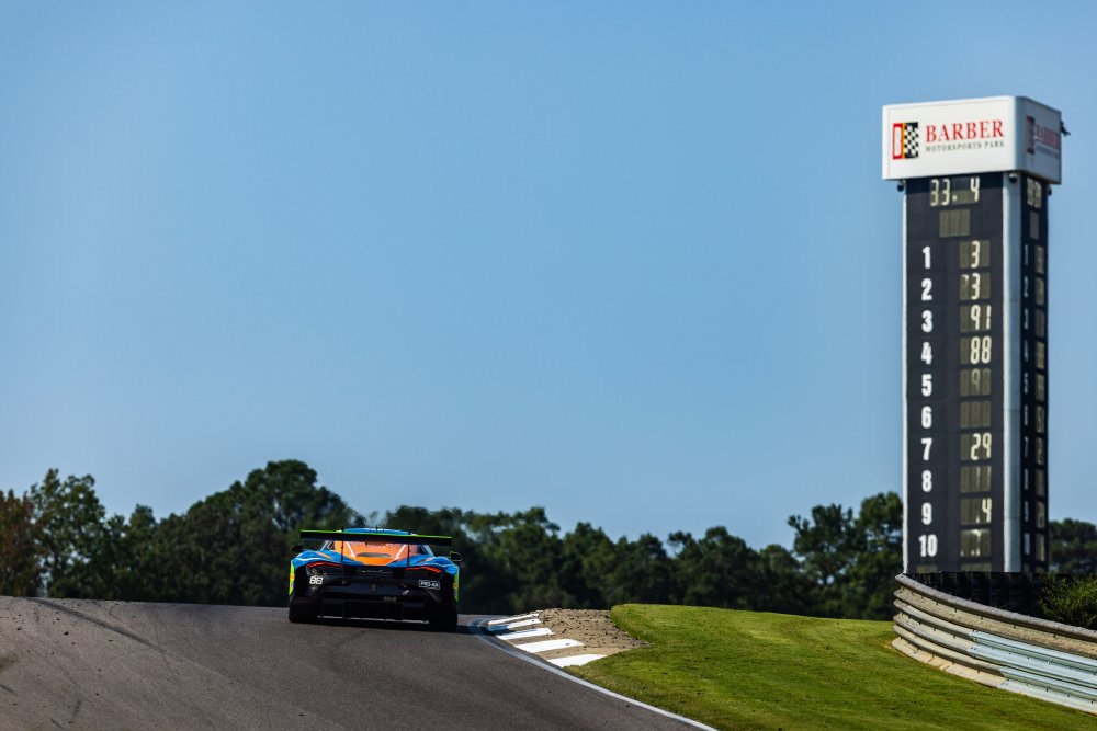 LIVE! Segui il weekend di SRO America dal Barber Motorsport Park