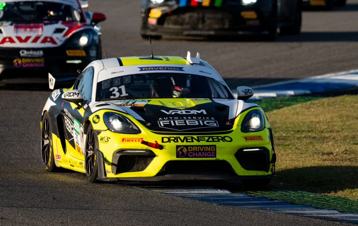 ADAC GT4 2026: Robinson/Berndt in festa a Hockenheim