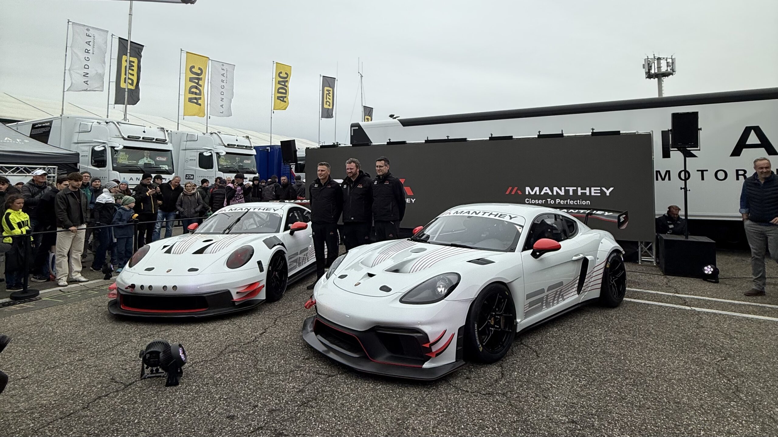 Manthey celebra i 30 anni a Hockenheim con due auto speciali