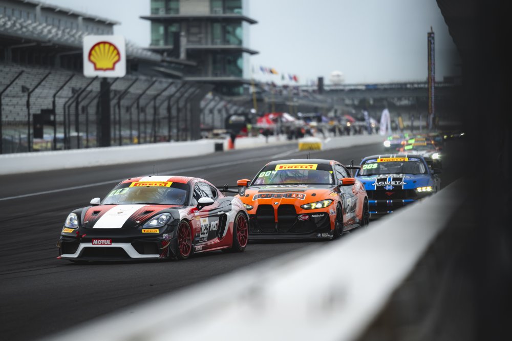 Pumpelly/Mars conquistano a Indy il GT4 America